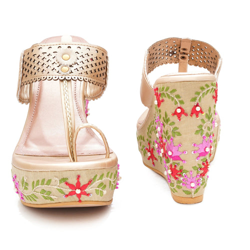 Noor Wedges