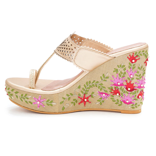 Noor Wedges
