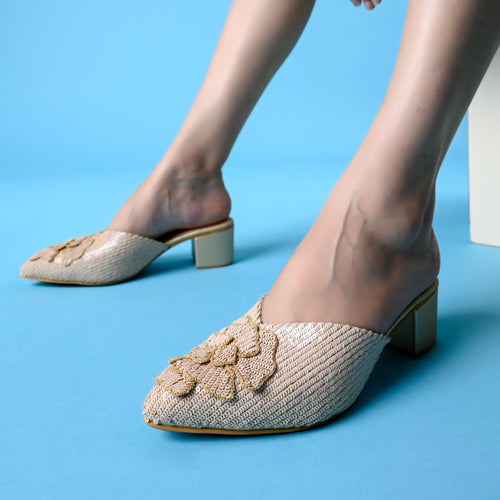Valentina in Beige