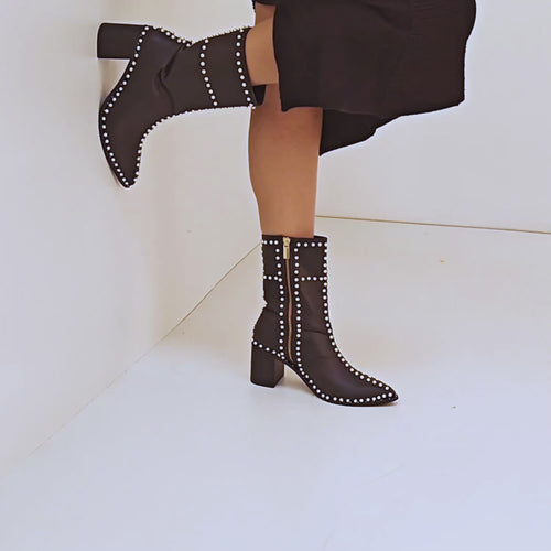 The Pearl Boots