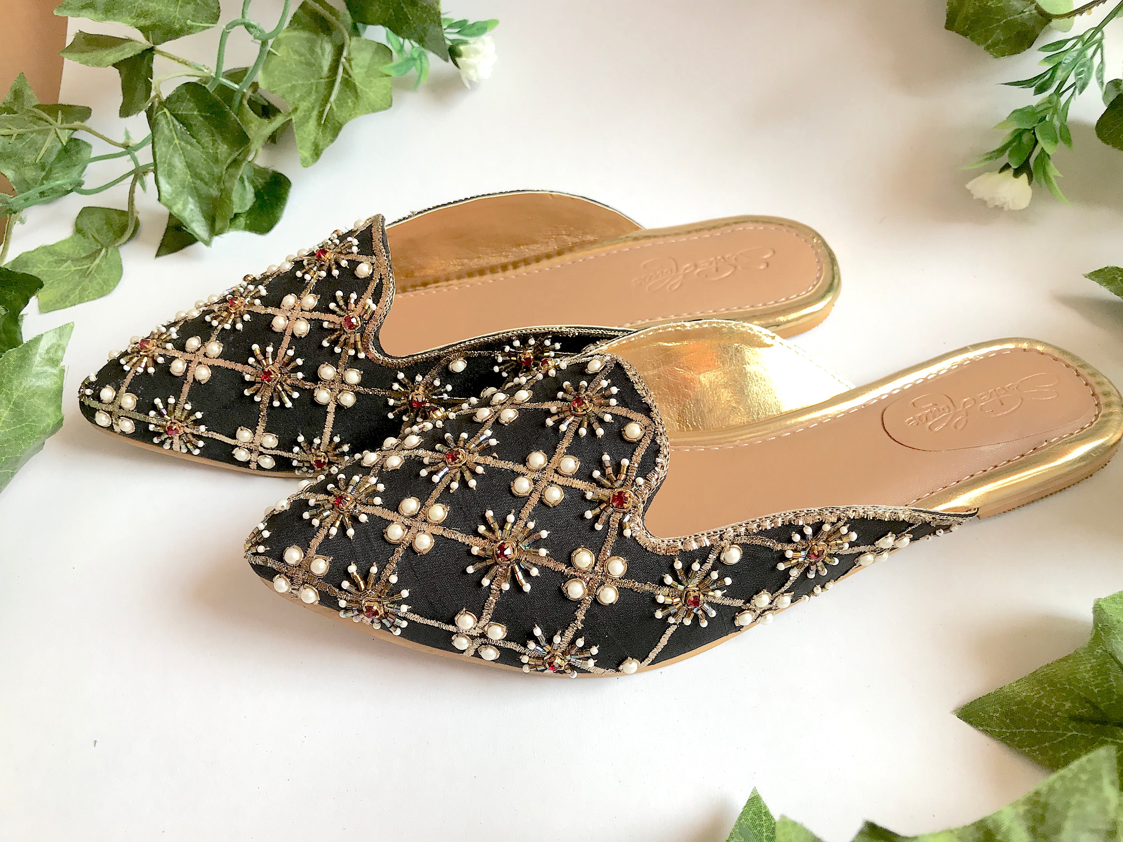 Black Nakshi Mules image 3