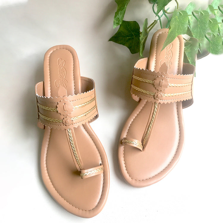 Beige Kolapuri Block Heels image 3