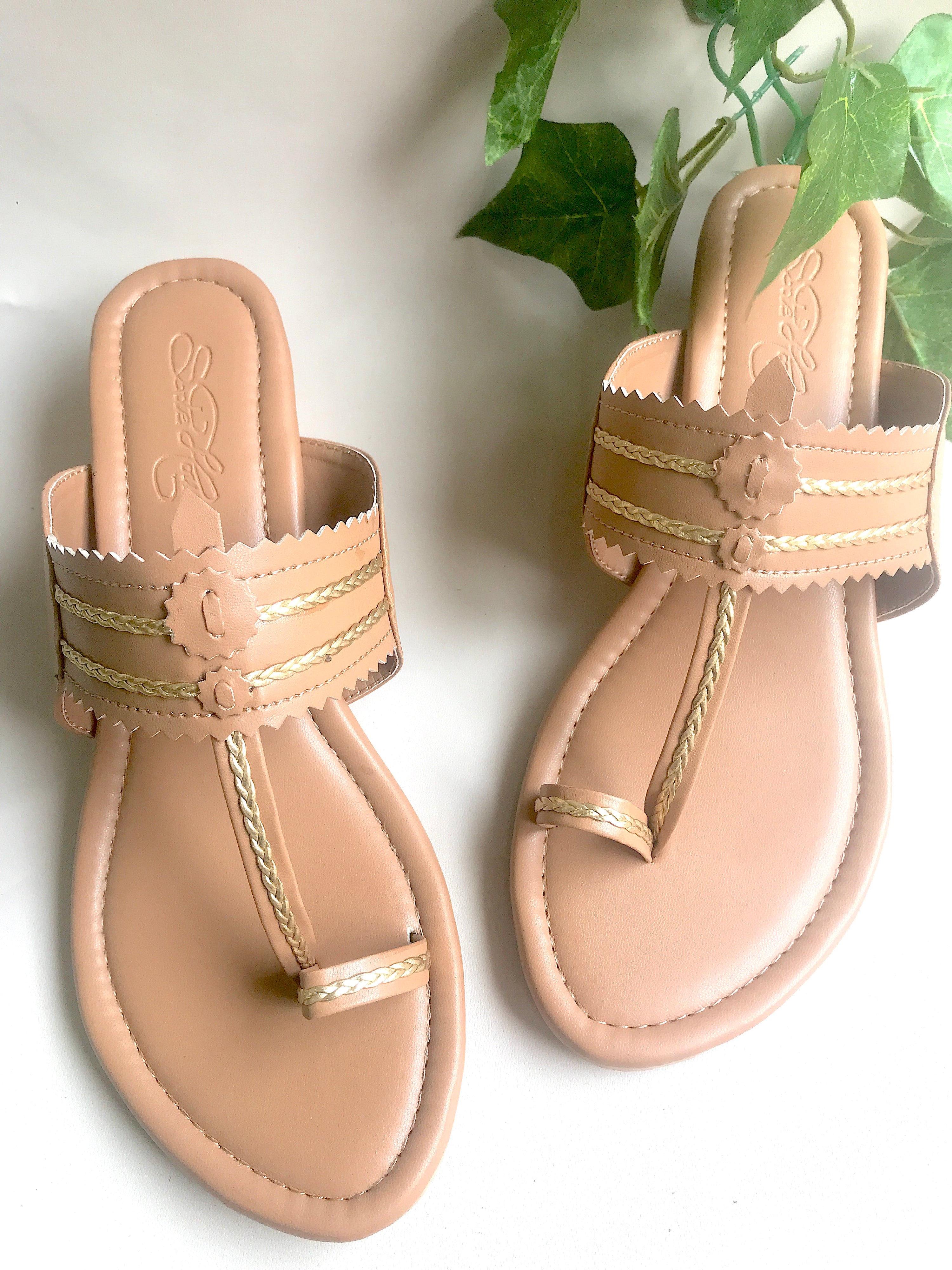 Beige Kolapuri Block Heels image 4