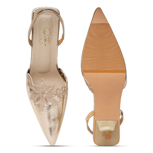 Laura Heels